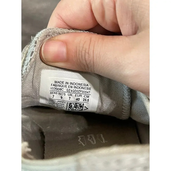 Converse Men Women Size 7 M 9 W CTAS Ox Mouse Low Top Gray Causal Streetwear - Picture 3 of 6